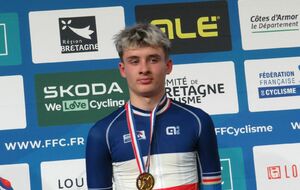 ALAN MAREAU CHAMPION DE FRANCE DE LA COURSE AUX POINTS SUR PISTE A LOUDEAC