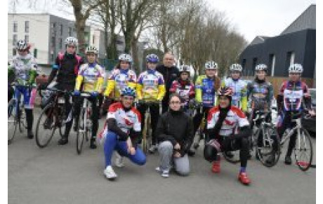 STAGES 53 MINIMES ET DAMES