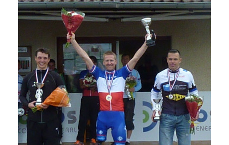 Stéphane BAHIER CHAMPION DE FRANCE  DE PARACYCLISME