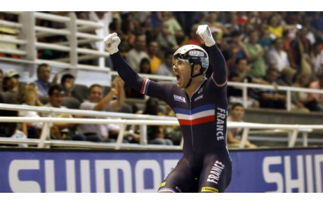 FRANCOIS PERVIS REALISE LE TRIPLE