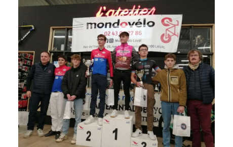 REMISE DU CHALLENGE 53 MONDOVELO U15 ET 17